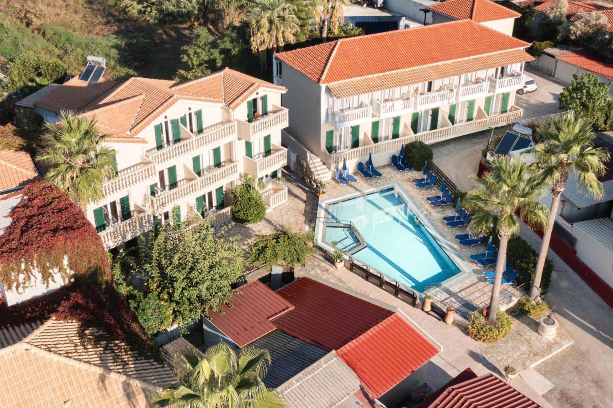 Manthos Beachfront דירה *